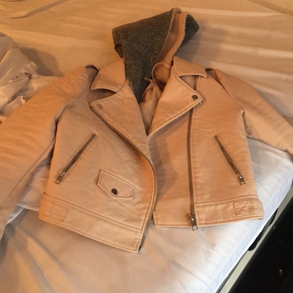 Cute Spring time jacket 😍😍 - Picture 2 of 3